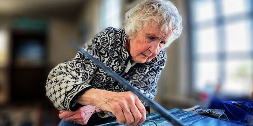 87-year-old woman finds the passion of life in art and dance